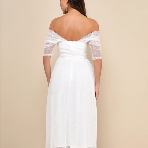 Elegant Off-Shoulder White Dress - Picture 2 of 8
